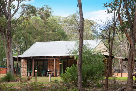Yelverton Brook Conservation Sanctuary - Sydneys Hotel 31