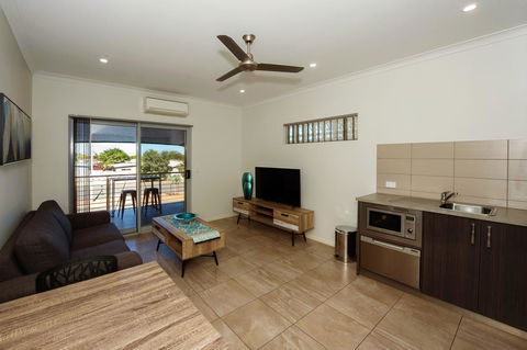 Latitude20 Searipple Rd - Sydneys Hotel 8