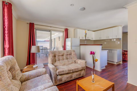 Brilliant, Neat, Convenient, Family-friendly House - Sydneys Hotel 7
