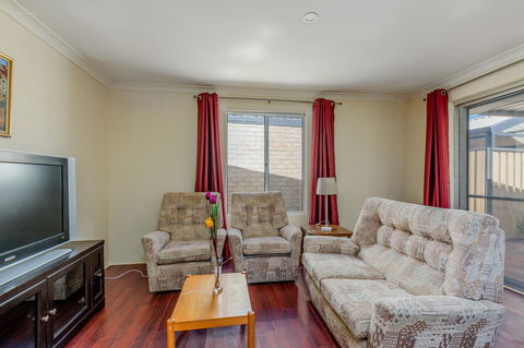 Brilliant, Neat, Convenient, Family-friendly House - Sydneys Hotel 6