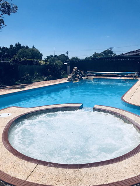 Swan Valley Rest Cottage - Sydneys Hotel 18