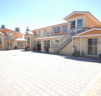 Yot Spot Apartments - Sydneys Hotel