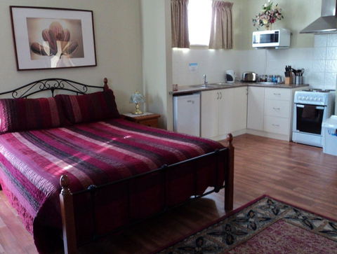 Armadale Cottage Bed & Breakfast - Sydneys Hotel 24