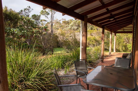 Denmark Forest Retreat - Sydneys Hotel 42