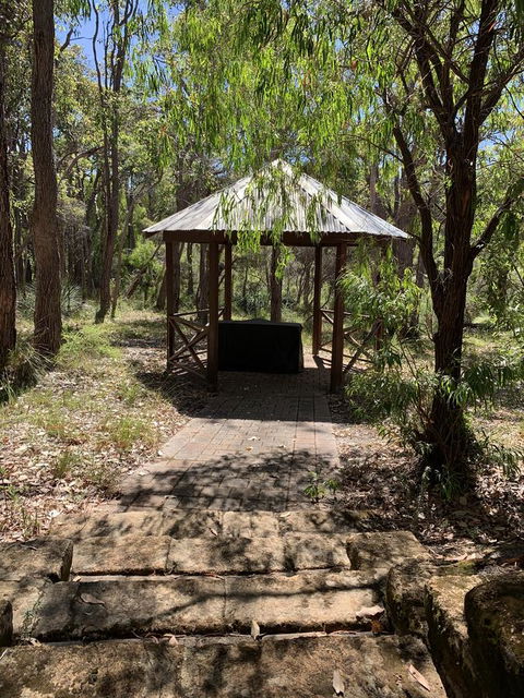 Denmark Forest Retreat - Sydneys Hotel 6