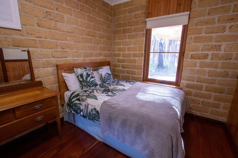 Denmark Forest Retreat - Sydneys Hotel 35