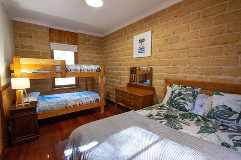 Denmark Forest Retreat - Sydneys Hotel 34