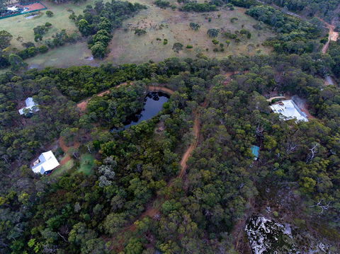 Denmark Forest Retreat - Sydneys Hotel 1