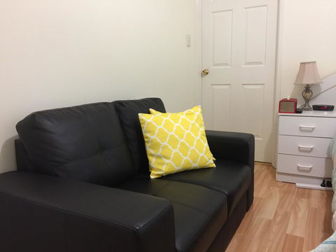 The Royal Dolphin Bed & Breakfast Safety Bay - Sydneys Hotel 2