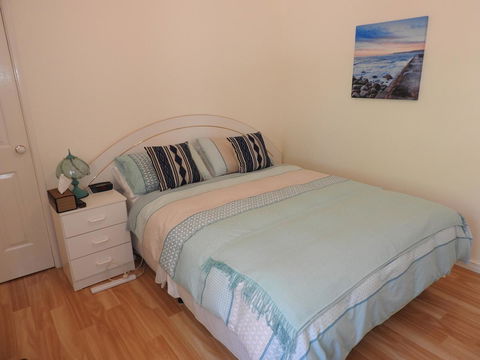 The Royal Dolphin Bed & Breakfast Safety Bay - Sydneys Hotel 10