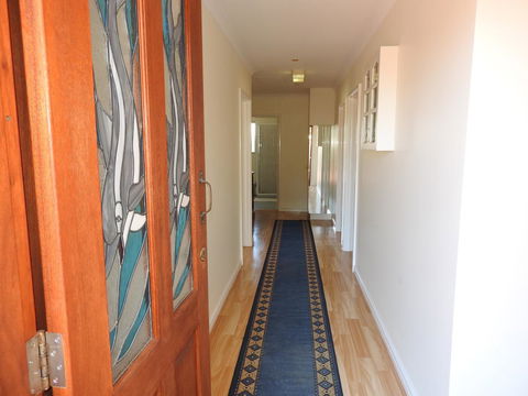 The Royal Dolphin Bed & Breakfast Safety Bay - Sydneys Hotel 13