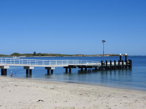 The Royal Dolphin Bed & Breakfast Safety Bay - Sydneys Hotel 11