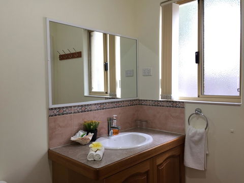 The Royal Dolphin Bed & Breakfast Safety Bay - Sydneys Hotel 20