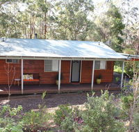 Francisca's Cottage - Sydneys Hotel