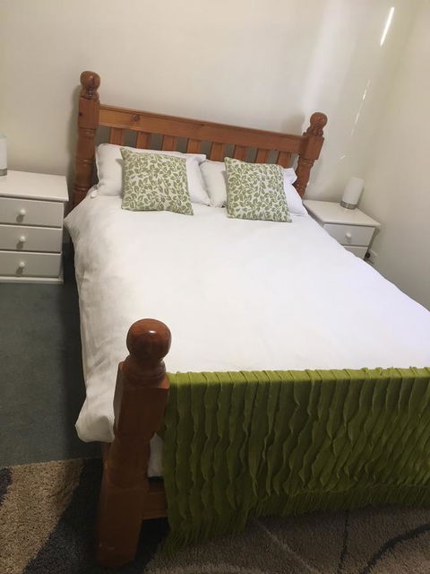 The Cottage That Could - Sydneys Hotel 8