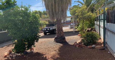 The Cottage That Could - Sydneys Hotel 3