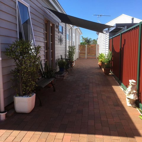 Bluebird Cottage - Sydneys Hotel 28