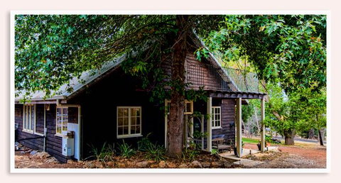 Oak Tree Barn Bridgetown - Sydneys Hotel 18