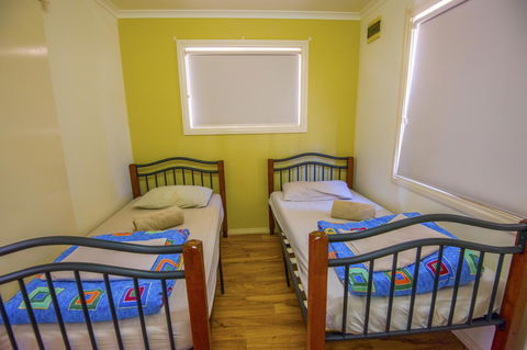 RAC Exmouth Cape Holiday Park - Sydneys Hotel 1