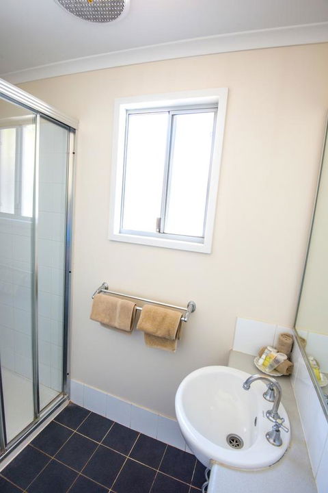 RAC Exmouth Cape Holiday Park - Sydneys Hotel 35