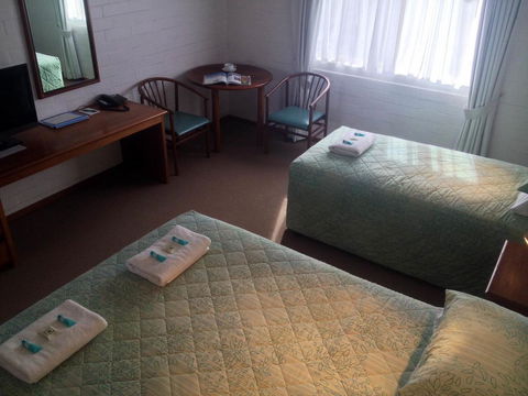 Bremer Bay Resort - Sydneys Hotel 6