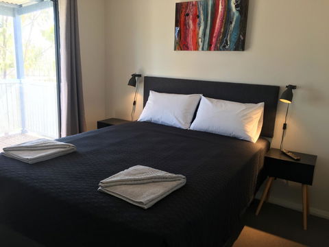 Jurien Bay Tourist Park - Sydneys Hotel 36