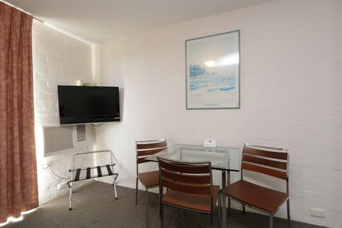 Atrium Hotel Mandurah - Sydneys Hotel 2