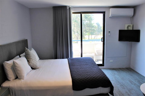Atrium Hotel Mandurah - Sydneys Hotel 7