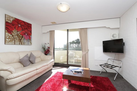 Atrium Hotel Mandurah - Sydneys Hotel 42