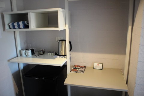 Atrium Hotel Mandurah - Sydneys Hotel 9