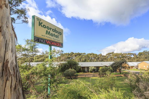 The Koorabup Motel - Sydneys Hotel 8