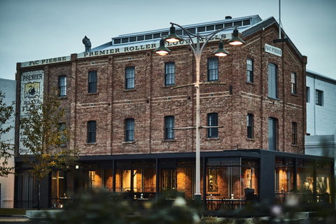 The Premier Mill Hotel - Sydneys Hotel 15