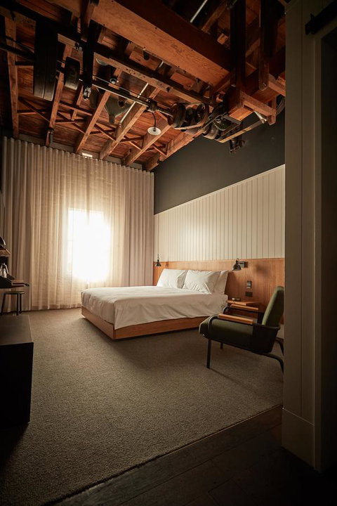 The Premier Mill Hotel - Sydneys Hotel 2