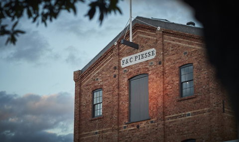 The Premier Mill Hotel - Sydneys Hotel 12