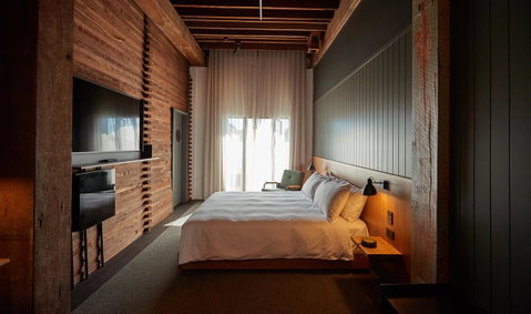 The Premier Mill Hotel - Sydneys Hotel 1
