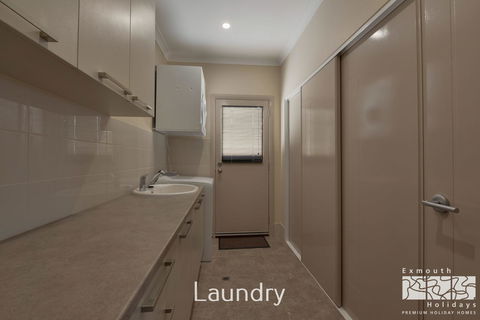 7 Kestrel Place - Sydneys Hotel 19