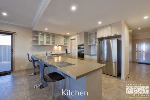 7 Kestrel Place - Sydneys Hotel 7