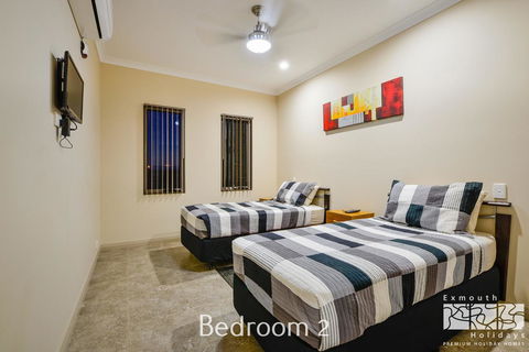 7 Kestrel Place - Sydneys Hotel 12