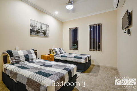 7 Kestrel Place - Sydneys Hotel 14