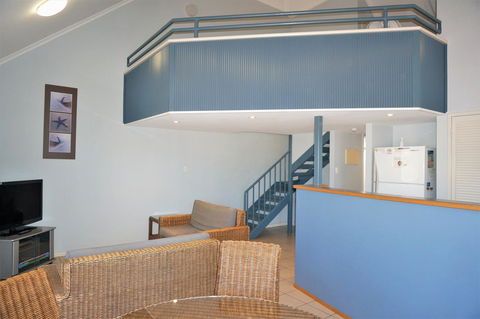 Osprey Holiday Village Unit 122 2 Bedroom - Sydneys Hotel 1