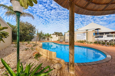 Osprey Holiday Village Unit 122 2 Bedroom - Sydneys Hotel 16