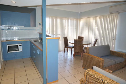 Osprey Holiday Village Unit 122 2 Bedroom - Sydneys Hotel 5
