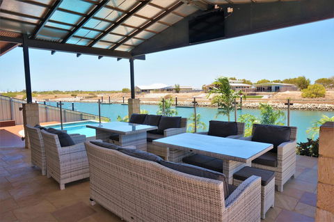 27 Corella Court - Sydneys Hotel 25