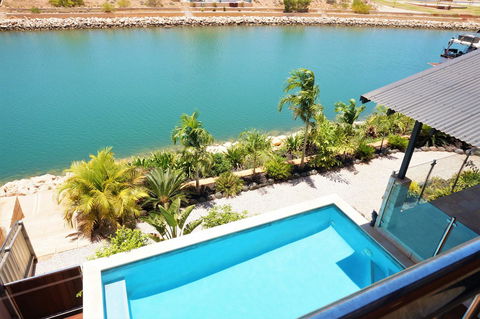 27 Corella Court - Sydneys Hotel 27