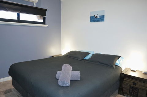 27 Corella Court - Sydneys Hotel 10