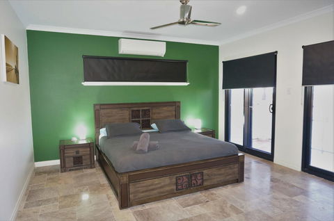 27 Corella Court - Sydneys Hotel 19