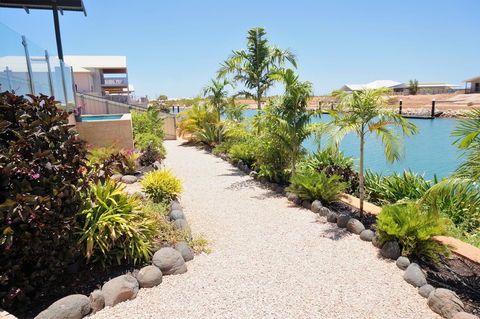 27 Corella Court - Sydneys Hotel 29