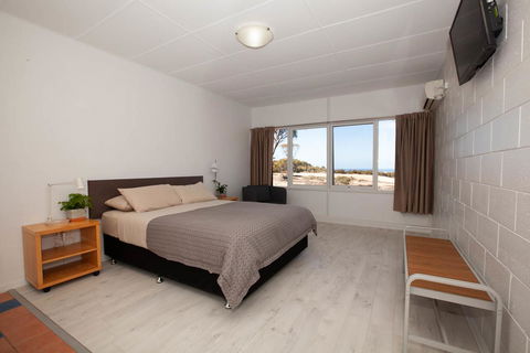 EUCLA MOTOR HOTEL - Sydneys Hotel 26