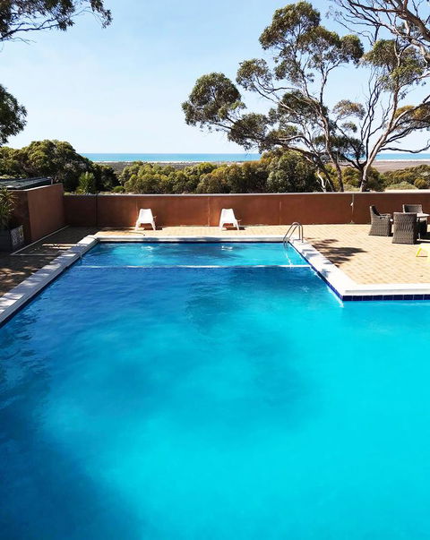 EUCLA MOTOR HOTEL - Sydneys Hotel 37