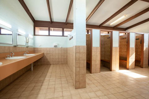EUCLA MOTOR HOTEL - Sydneys Hotel 8